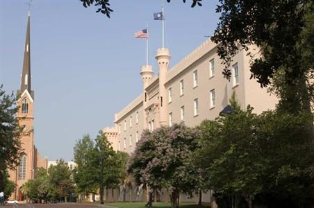 фото отеля Embassy Suites Historic Charleston