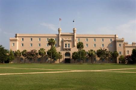 фото отеля Embassy Suites Historic Charleston