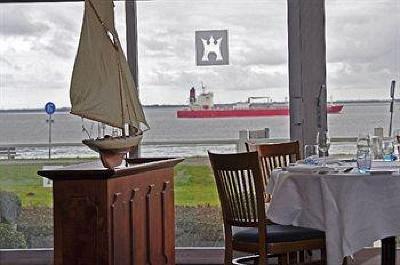 фото отеля Hampshire Hotel Churchill Terneuzen