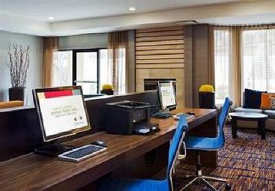 фото отеля Courtyard Hotel Saint Louis Airport Bridgeton