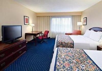 фото отеля Courtyard Hotel Saint Louis Airport Bridgeton