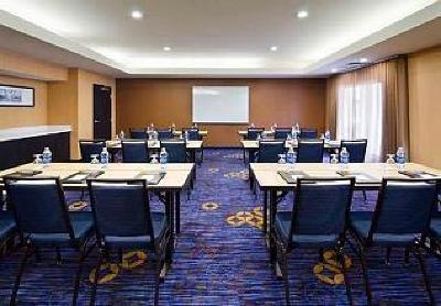 фото отеля Courtyard Hotel Saint Louis Airport Bridgeton