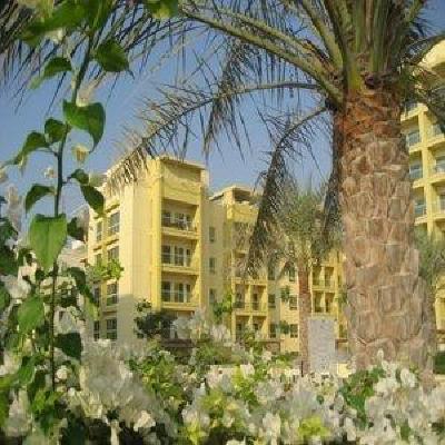фото отеля Nuran Greens Residences Dubai