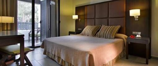 фото отеля Fiesta Hotel Cala Gracio