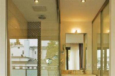 фото отеля Strandhotel Binz