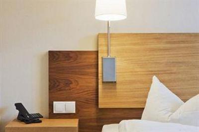 фото отеля Strandhotel Binz