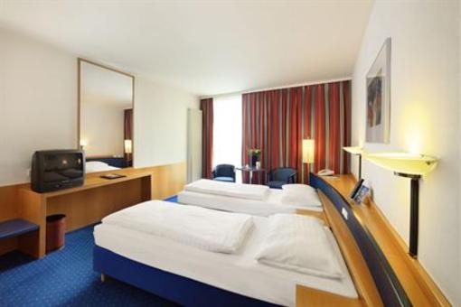 фото отеля Kavalier Hotel