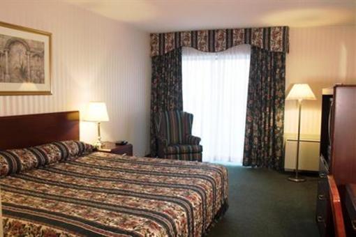 фото отеля Howard Johnson Inn & Suites - Toronto East