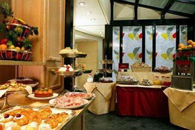 фото отеля Capitol World Class Hotel