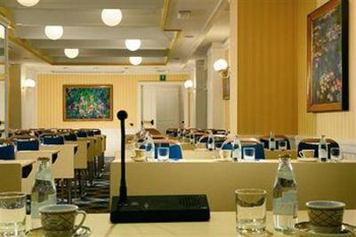 фото отеля Capitol World Class Hotel