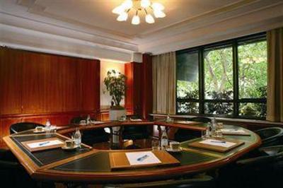 фото отеля Capitol World Class Hotel