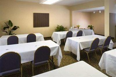 фото отеля Hampton Inn Oak Ridge
