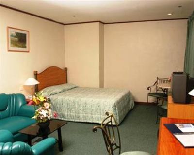 фото отеля Golden Peak Hotel & Suites Cebu