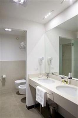 фото отеля Base Hotel To Work