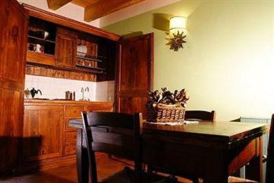 фото отеля Re Artù Apartment Assisi