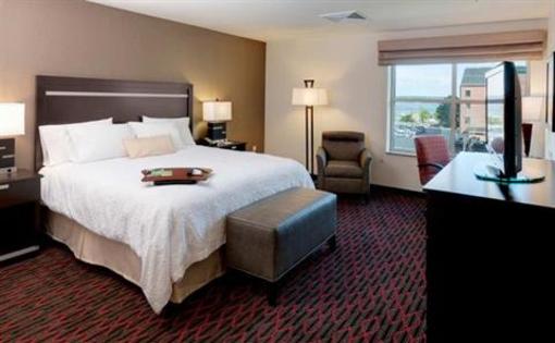 фото отеля Hampton Inn Portland Downtown - Waterfront