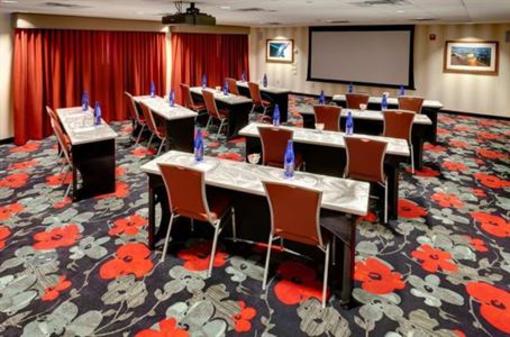 фото отеля Hampton Inn Portland Downtown - Waterfront