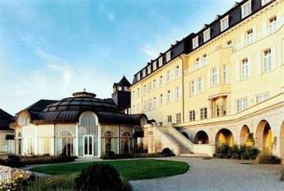 фото отеля Steigenberger Grandhotel Petersberg