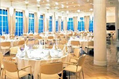 фото отеля Steigenberger Grandhotel Petersberg