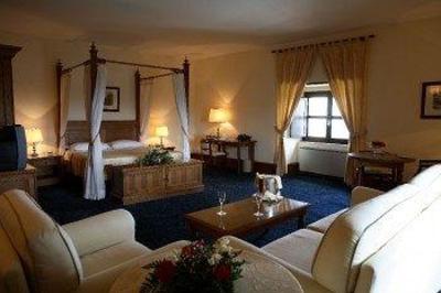 фото отеля Castello Chiola Hotel