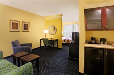 фото отеля SpringHill Suites Norfolk Virginia Beach