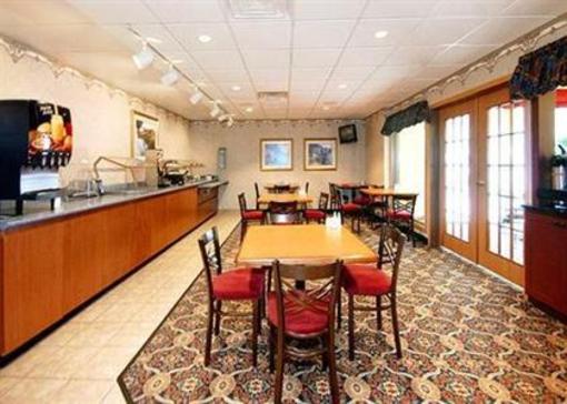 фото отеля Quality Inn & Suites - Madison