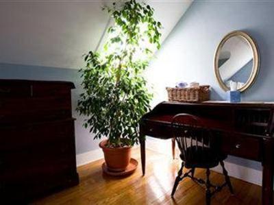 фото отеля Farnam Guest House