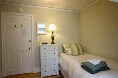фото отеля Farnam Guest House