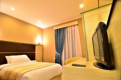 фото отеля Capital Tirana Hotel