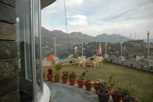 фото отеля Hotel Lake Inn Bhimtal