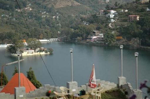 фото отеля Hotel Lake Inn Bhimtal