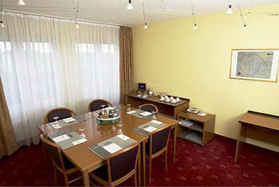 фото отеля Achat Hotel Airport Frankfurt