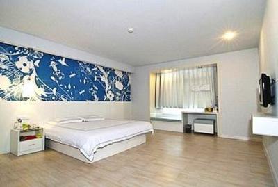 фото отеля Today Hotel Yiyang North Bus Station