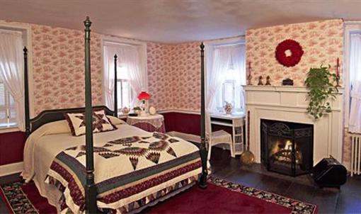 фото отеля Tattersall Inn