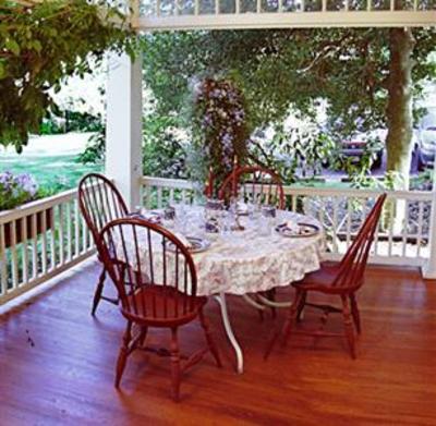 фото отеля Tattersall Inn
