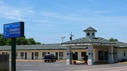 фото отеля Pearsall Executive Inn & Suites