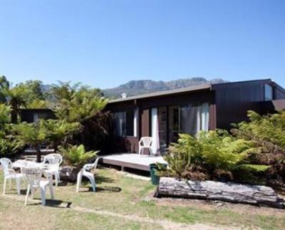 фото отеля Tullah Lakeside Lodge