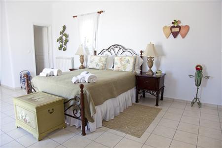 фото отеля Eleni's Village Suites