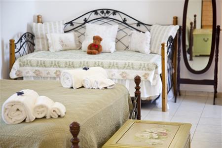 фото отеля Eleni's Village Suites