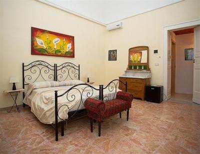 фото отеля Piazzetta San Giovanni B&B