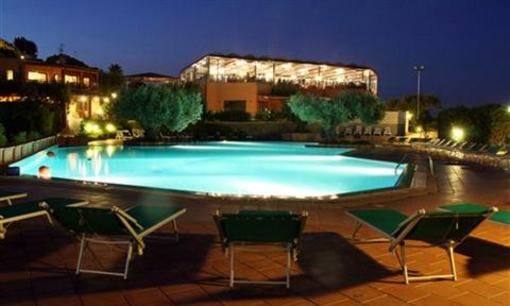 фото отеля Villaggio Club Porto Rhoca