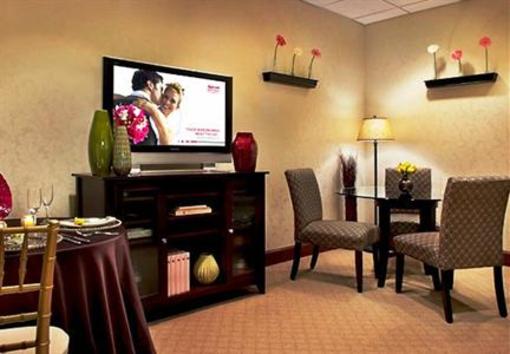 фото отеля Boston Marriott Quincy
