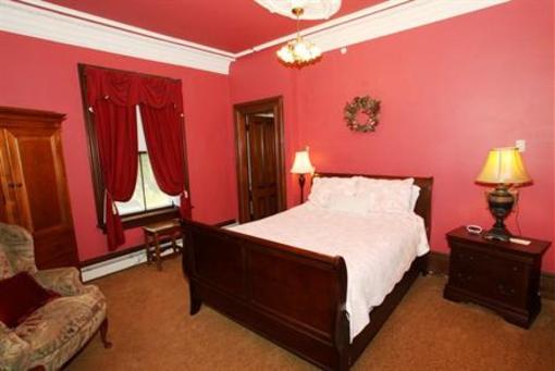 фото отеля The Marblehead Inn