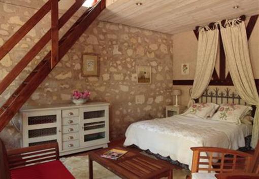 фото отеля Cabane Perchee La Chouanniere