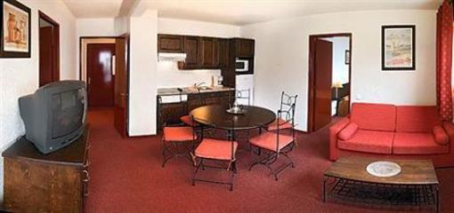 фото отеля ResidHotel Les Terrasses du Lac