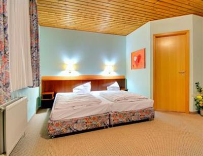 фото отеля Hotel & Restaurant Ziegenkrug