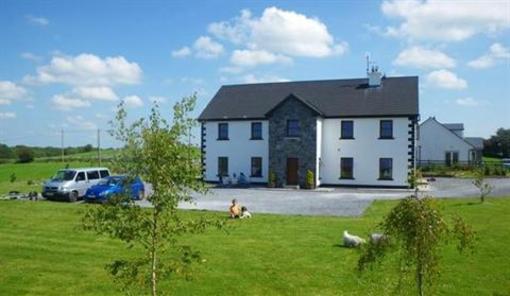 фото отеля Corrib View Lodge Cross