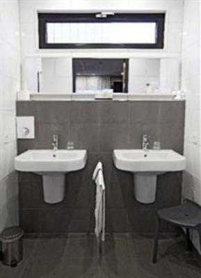фото отеля Babylon Hotel Heerhugowaard