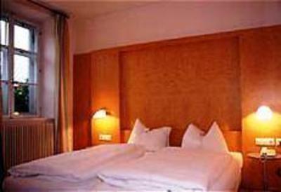 фото отеля Hotel Zur Post Mengkofen