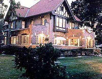 фото отеля The Mansion Bed & Breakfast West Dundee